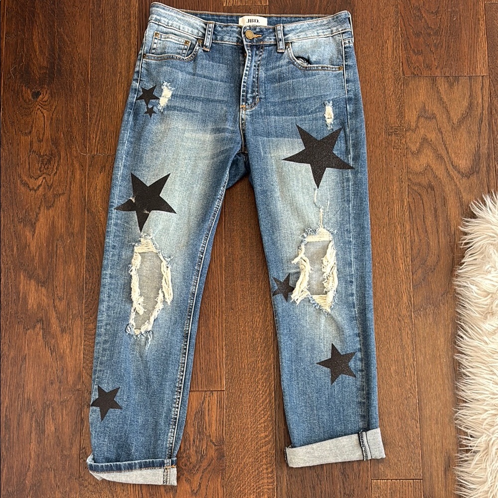 Distressed Star-Patterned Blue Jeans